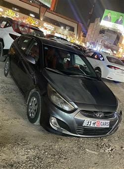 هیوندای ئەکسنت هاچباک